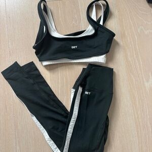 Set Active Formcloud Forest Green Double Layered Set